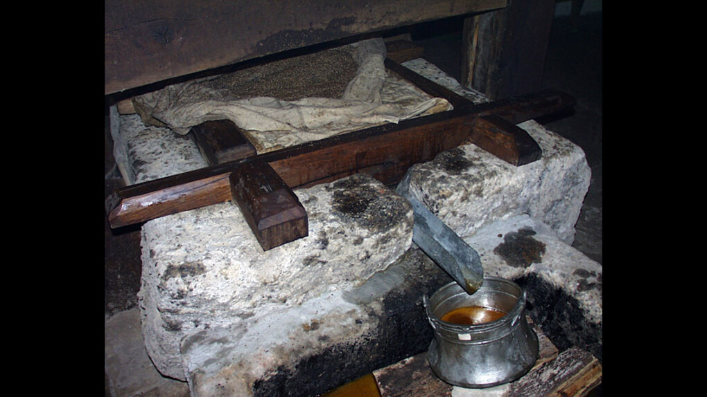Walnut oil Workshop. Courtesy of Open Air Ethnographic Museum