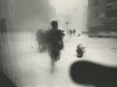 Saul Leiter, Snow, 1960, Gelatin silver print, 6 x 9 in. Photographer's credit stamp on print verso.