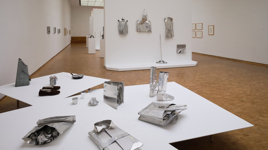 Ur­su­la Burghardt and Ben­jamin Pat­ter­son, Fluxus and be­yond, exhibition view. Courtesy of Museum Ludwig