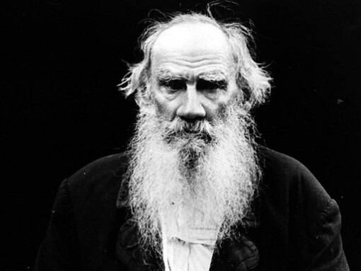 La fama di Lev Tolstoj è legata anche al suo pensiero pedagogico, filosofico e religioso