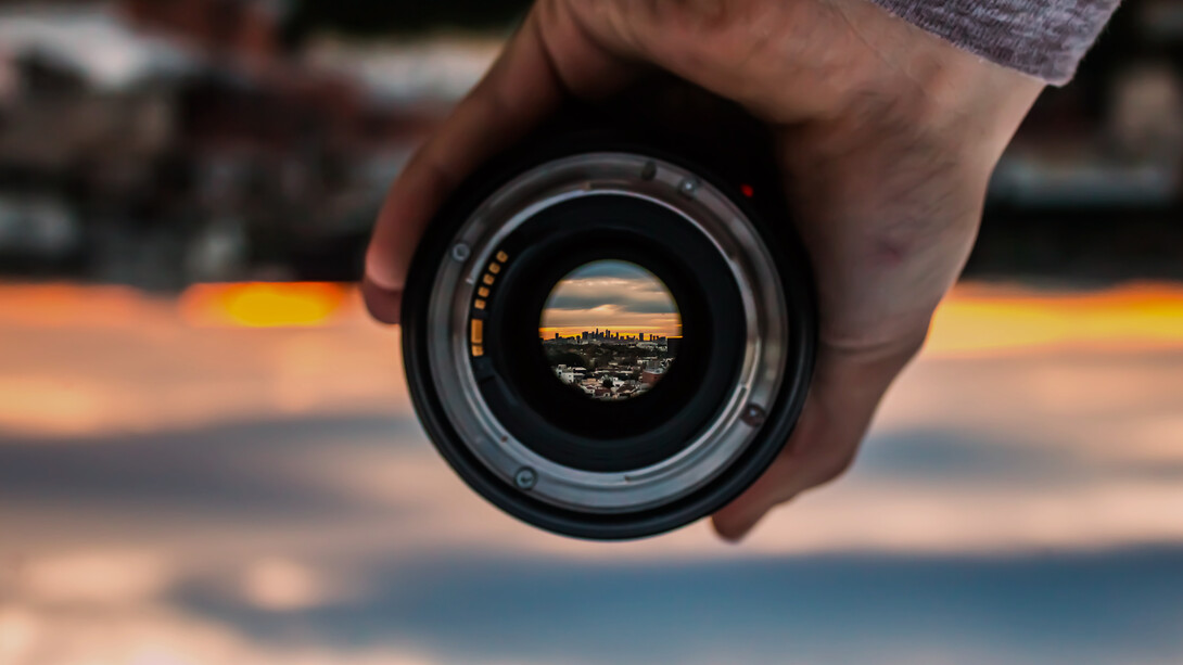 Lente enfocado: estar totalmente enfocado, sin distracciones, es la única manera de conseguir que tus jornadas sean realmente productivas