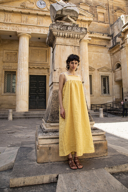 Nina Leuca di Benedetta Rossi: la sua nuova collezione, tra maxi e mini dress, caftani e kimono, top e gonnelloni in pieno stile mediterraneo