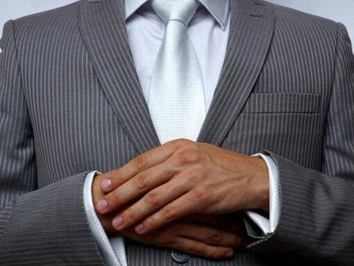 Dudosos conceptos sobre la comunicación no verbal son ampliamente difundidos, especialmente en Internet