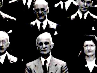 Harvey Cushing (centro)