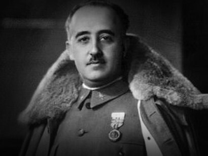 Francisco Franco Bahamonde​​ fue un militar y dictador español