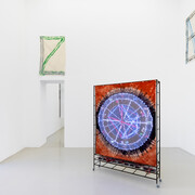 Ei Arakawa-Nash, Nikolas Gambaroff und Nora Schultz, Splendid playground, ausstellungsansicht. Mit freundlicher genehmigung der Galerie Meyer Kainer