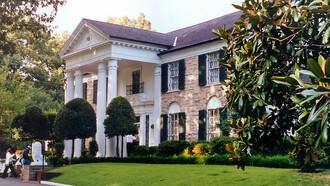 Graceland mansion, Memphis © Steven Martin