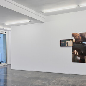 Young-jun Tak, Raise, vista de exhibición. Cortesía de Galería Luis Adelantado 