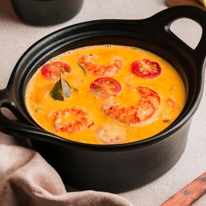 Moqueca baiana. Na moqueca baiana temos a presença do azeite de dendê