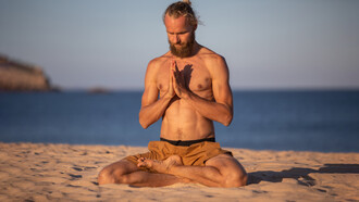 Yoga guru Michael Bijker 