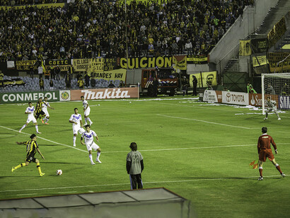 Encuentro entre Peñarol y Vélez Sarsfield, por la Copa Libertadores. 26 de febrero de 2013, Estadio Centenario, Montevideo, Uruguay