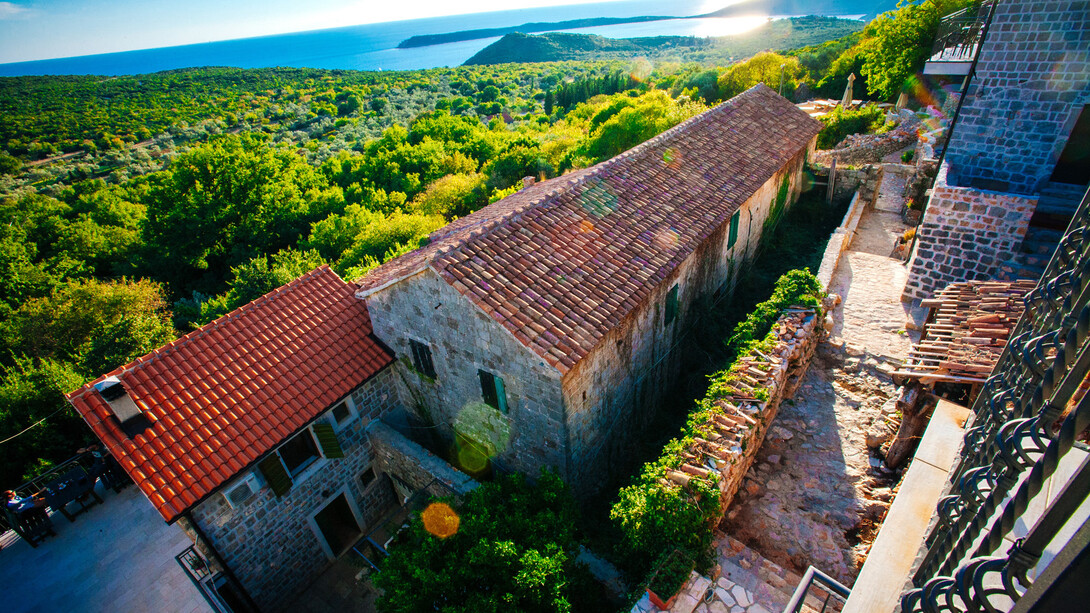 Montenegro. Vista del mar Adriático desde la aldea de Klinci