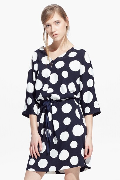 Tendencias de la temporada 2015. Traje de lunares