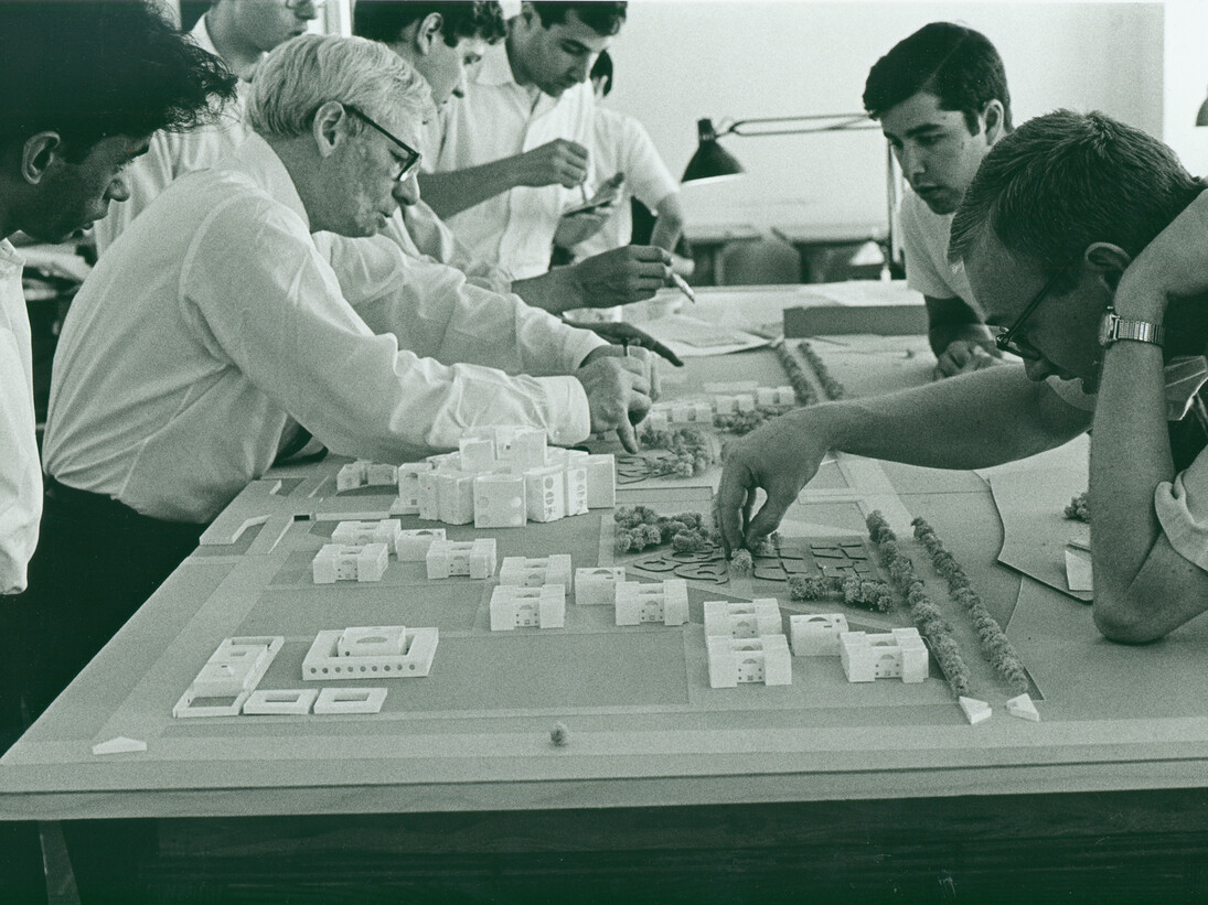 Louis Kahn and employees in model-making, in the late 1960s, Architectural Archives of the Uni. of Pennsylvania, Photo George Alikakosdman