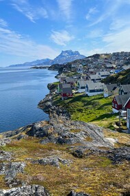 Nuuk, la capitale della Groenlandia. Nuuk è la città più grande e popolosa della Groenlandia e si trova sulla costa sud-occidentale dell'isola