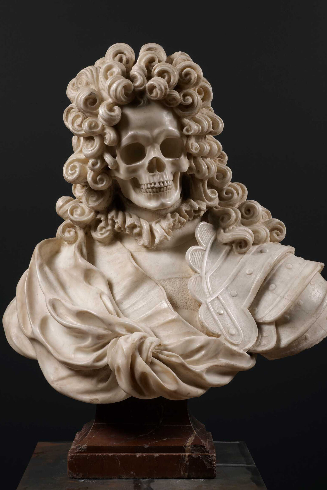 Unknown, Wigged skeleton bust. Courtesy of Colnaghi