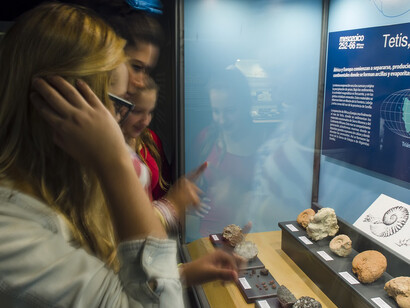 GeoSeville, Exhibition view. Courtesy of Casa de la Ciencia 