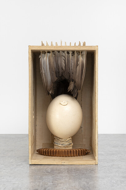 Lenore Tawney (1907–2007), Thesaurum, 1970, mixed media with collage, feathers, paper, wood and ostrich egg. Courtesy of Michael Rosenfeld Gallery LLC, New York, NY.