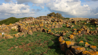 Quartucciu,Tumba de los Gigantes de Is Concias, período nurágico (1800-1600 a. C.), Tharros, costa oeste de Cerdeña. Italia
