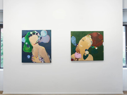 The Woman Who Walks With Me. Courtesy of Galeria Nara Roesler