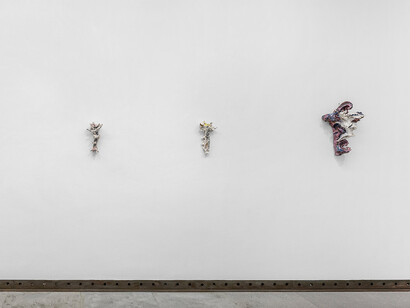 Lucio Fontana, ausstellungsansicht. Mit freundlicher genehmigung der Galerie Karsten Greve