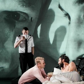 Im herzen der gewalt. Mit freundlicher genehmigung des Schaubühne am Lehniner Platz