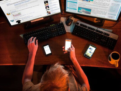 Compulsive engagement in rewarding stimuli