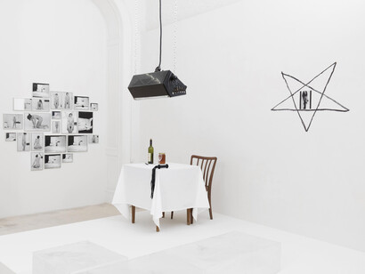 Marina Abramović, Thomas lips, exhibition view. Courtesy of Galerie Krinzinger