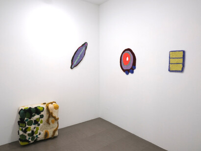 Holly Holmes, Findings, exhibition view. Courtesy of Bert Green Fine Art