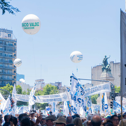 Manifestante contra las decisiones del gobierno de Javier Milei el pasado 24 de enero en Buenos Aires, Argentina