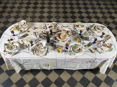 Bertozzi & Casoni, “Resistenza 2”, 2017, ceramica policroma, cm. 300 x 124