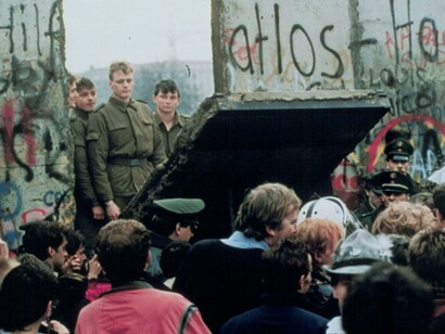 Momenti del crollo del Muro di Berlino, 1989