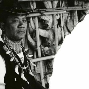 David Bailey (*1938), Uncharted – Naga Hills, 2012, silver gelatin print on glossy fibre paper, printed 2011-2013, 20,7 x 18,7 cm © David Bailey, Courtesy: Daniel Blau Munich/London