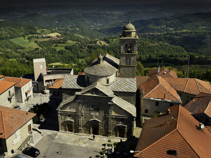 Facciata della Chiesa di Santa Maria Annunziata, Roccaverano, Asti