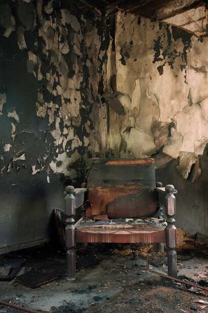Esko Männikkö,
Sylvi,
2001,
c-print,
from the series Organized Freedom,
© Esko Männikkö
