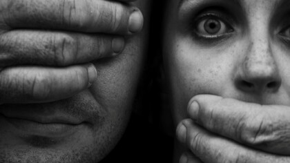 Muitos homens preferem não ver e muitas mulheres não podem falar perante a violência de gênero