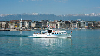 Cruising along Lake Geneva, one of the best ways of experiencing this beautiful city