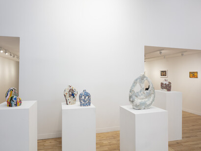 Middle Ground, featuring Jen DeLuna, Ray Hwang, Soobin Jeon, and Rochelle Voyles, 2023, installation view. Courtesy of 81 Leonard Gallery, NYC