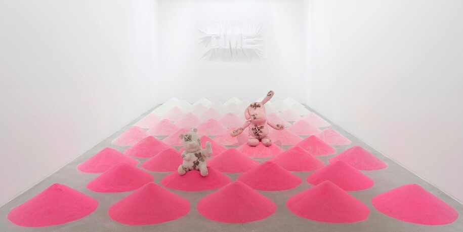 Daniel Arsham. Courtesy of Galerie Perrotin