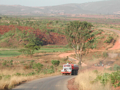 Estrada na província de Huambo, Angola
