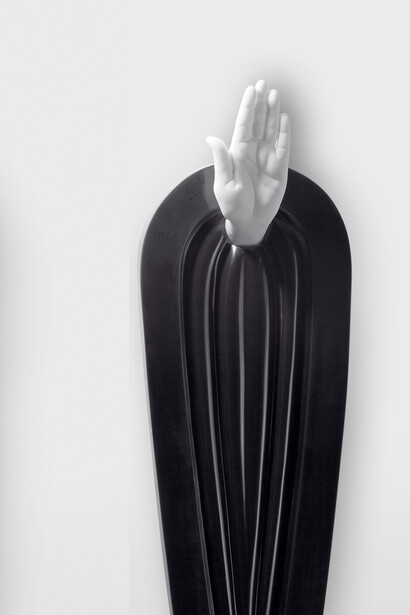 Aidan Salakhova
Orenta
2012 Black Belgian marble, white statuary marble
100 x 40 x 20 cm each
Edition 13
Private Collection of Ludmila Lisina (France). Detail
