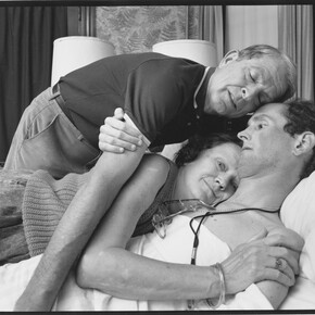 Nicholas Nixon, Robert Sappenfield and His Parents, Dorchester, Massachusetts, 1988 © Nicholas Nixon, courtesy Fraenkel Gallery, San Francisco