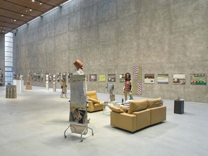 Isa Genzken. Courtesy of König Galerie