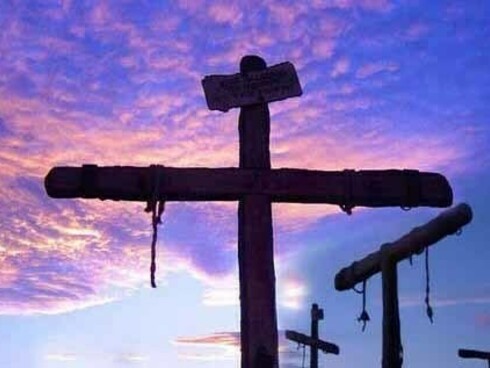 La croce del tramonto