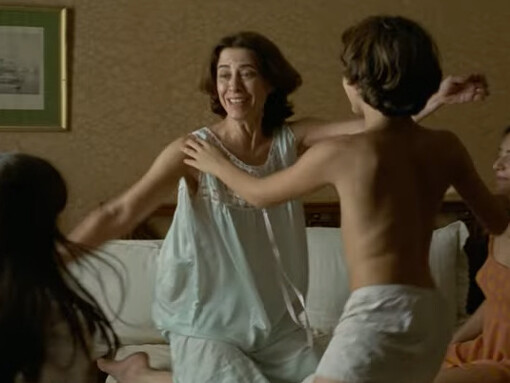 Fernanda Torres in una scena del film