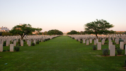 Segmento del cementerio de Gaza, producto de la guerra en 2008-2009