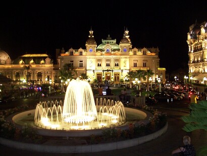 Fuente ante el casino de Montecarlo