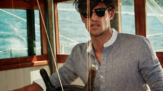 Jordan Stenmark en una campaña para la firma de moda COS