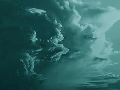 Il tema di un castigo divino tramite un periodo di tenebra soprannaturale è citato nell’Apocalisse di Giovanni