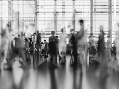 Il senso di non sentirsi all’altezza e inadeguati ci pervade e ci rende insicuri